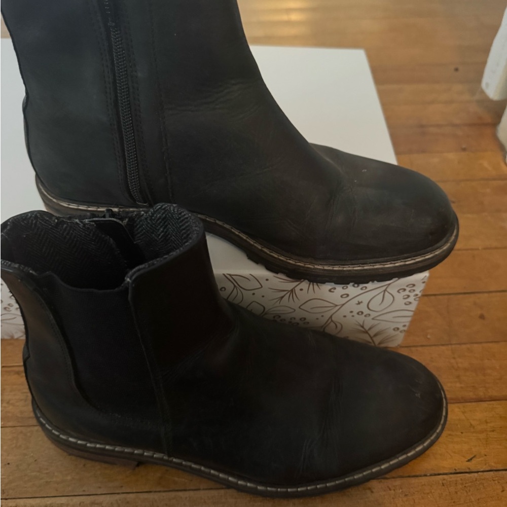 Hawson Chelsea Boot-Men 8/Women 10